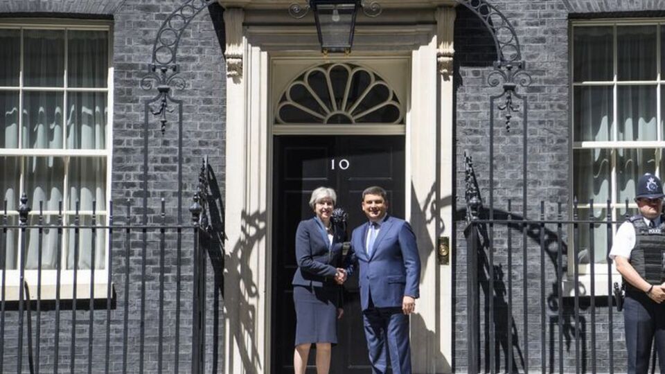 Гройсман і Мей провели переговори на Даунінг-стріт