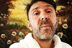 Шнуров: Стосовно підтримки сімейних цінностей і традицій є деякі недоопрацювання, але в мене є підстави припускати, що все у Аполлона з часом вийде, і не гірше, ніж у батька