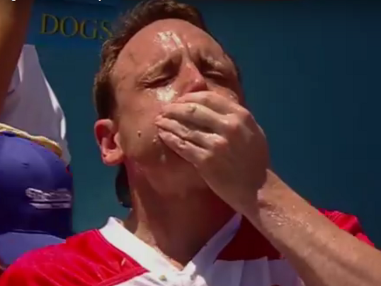 Конкурс организовала американская сеть ресторанов, где главным блюдом является хот-дог