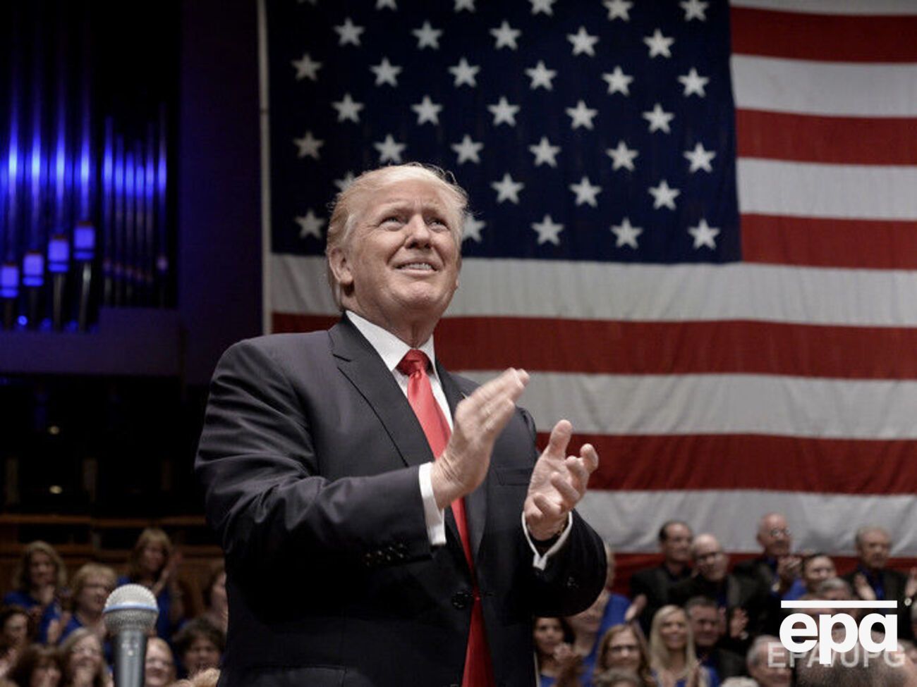 Трамп не демонструє стривоженості зустріччю з Путіним