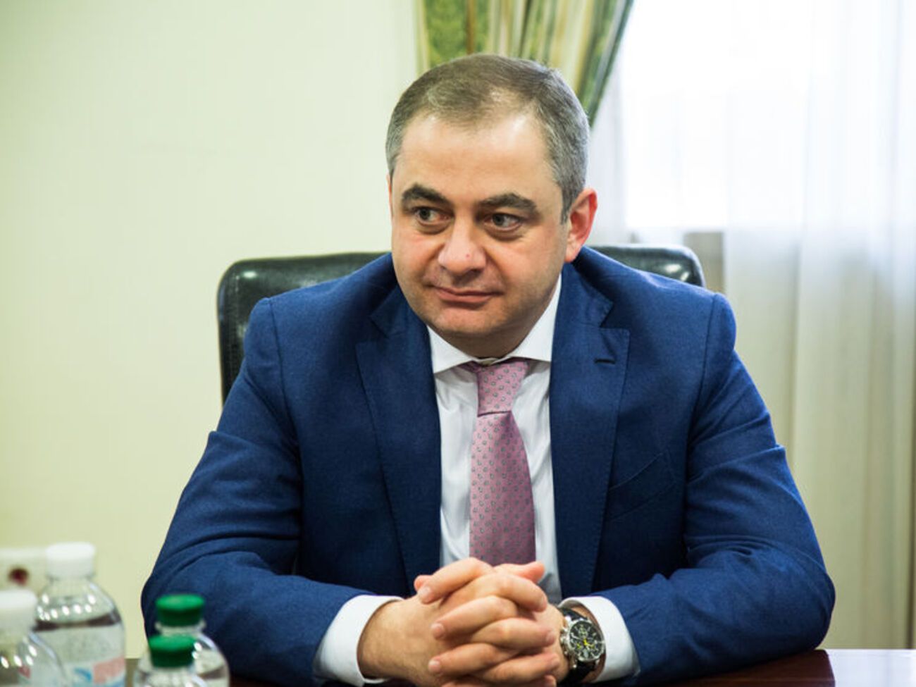 Гизо Углава, по словам беглого нардепа, управляет НАБУ