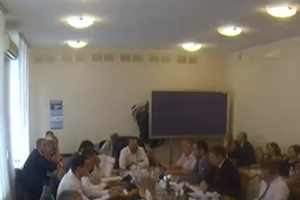 6 липня Луценко пішов із засідання комітету Ради після суперечки з Шаховим