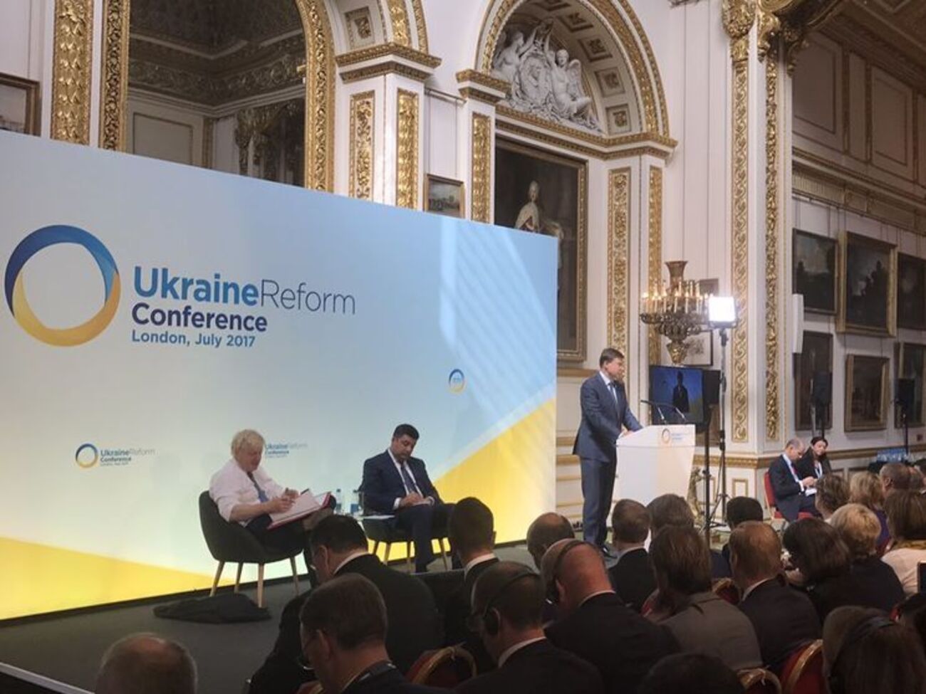 Домбровскіс виступив на конференції з питань реформ в Україні, яка відбулася в Лондоні