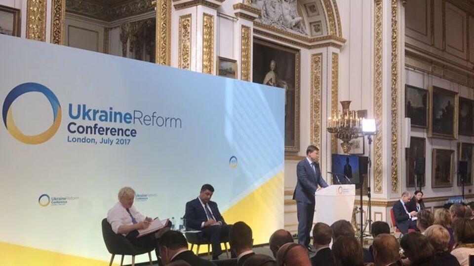 Домбровскіс виступив на конференції з питань реформ в Україні, яка відбулася в Лондоні
