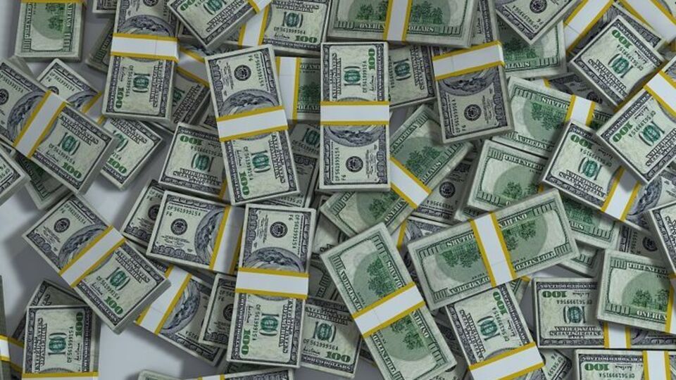 Із записів НАБУ випливає, що нардепи частину грошей витрачали на те, щоб задобрити колег по парламенту