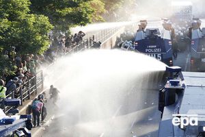 Німецька поліція застосовує спецзасоби на акціях протесту