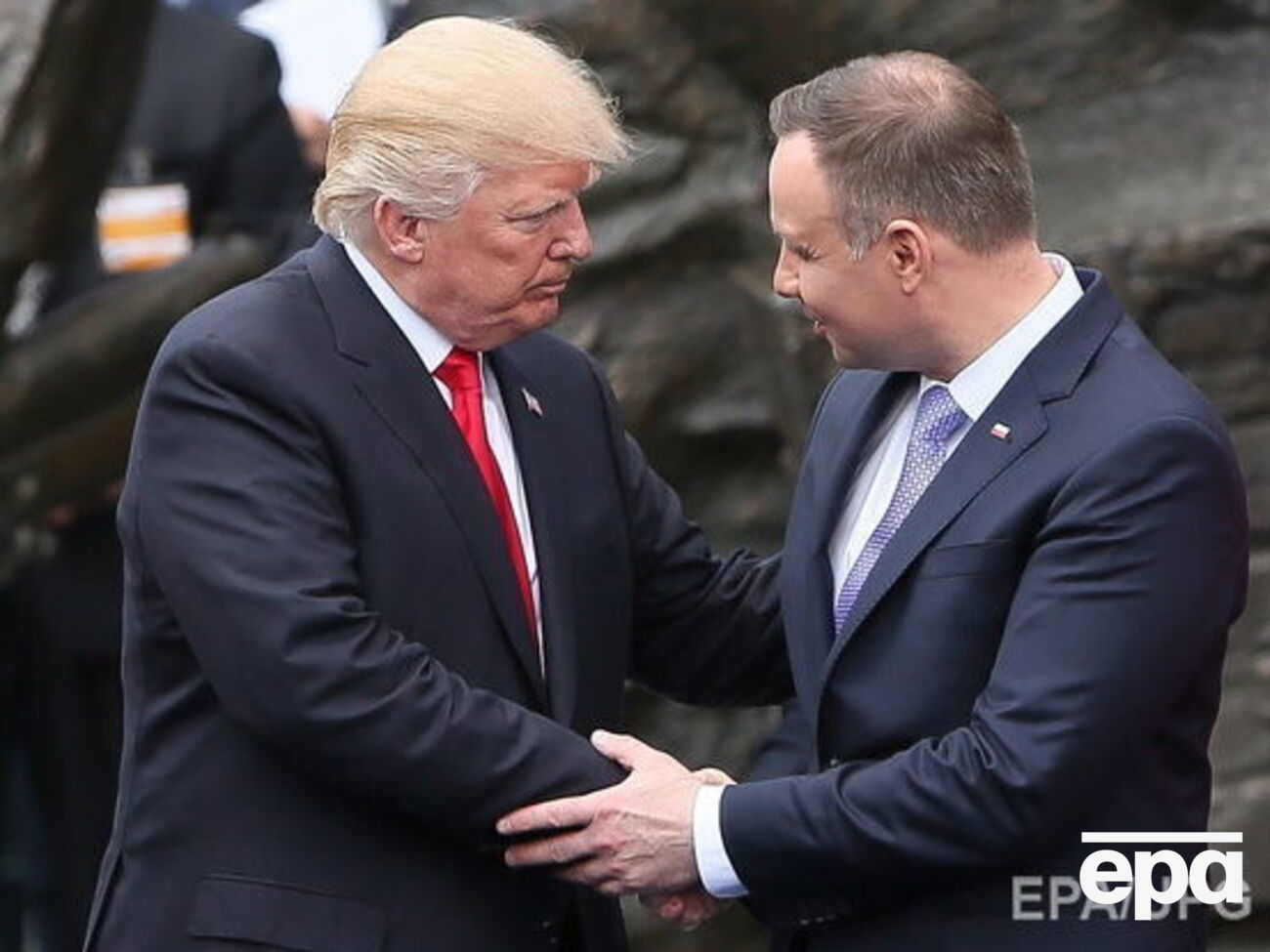 У Варшаві президент США Дональд Трамп зустрівся з польським колегою Анджеєм Дудою