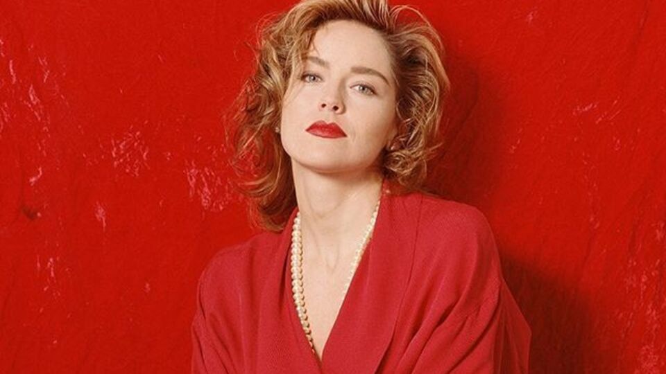 Стоун: Летняя поза