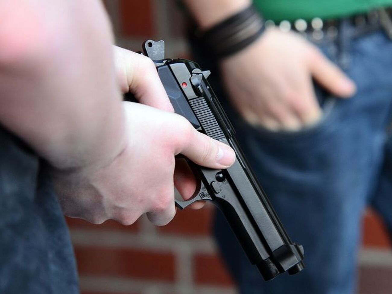 Полиция изъяла огнестрельное оружие у подозреваемого