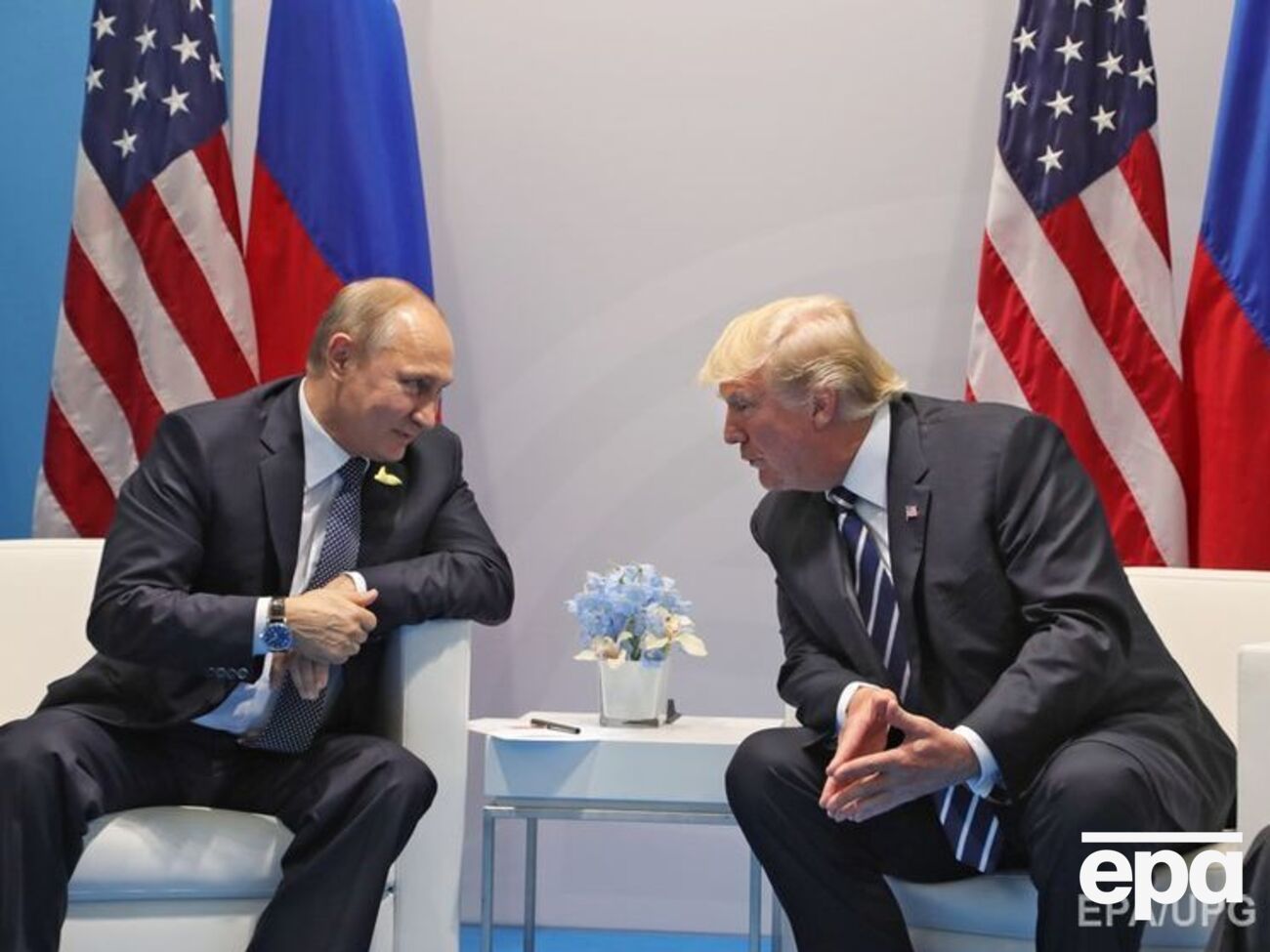 Перші переговори Путіна та Трампа затягнулися