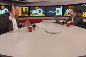 Журналист Максим Шевченко (слева) и Сергей Бунтман поспорили в эфире "Эха Москвы"