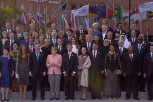 Групове фотографування учасників саміту G20 відбулося без Путіна