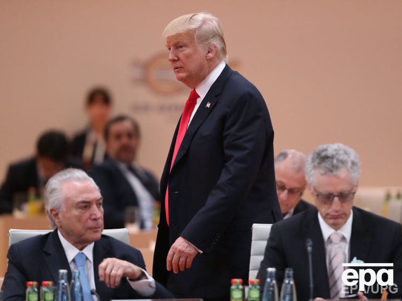 Трамп пообіцяв виділити кошти на гуманітарні програми
