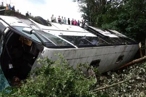 В Тернопольской области автобус упал с обрыва