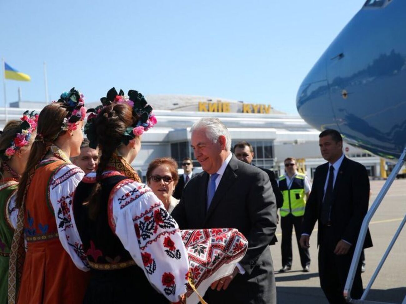Тиллерсон приземлился в Украине