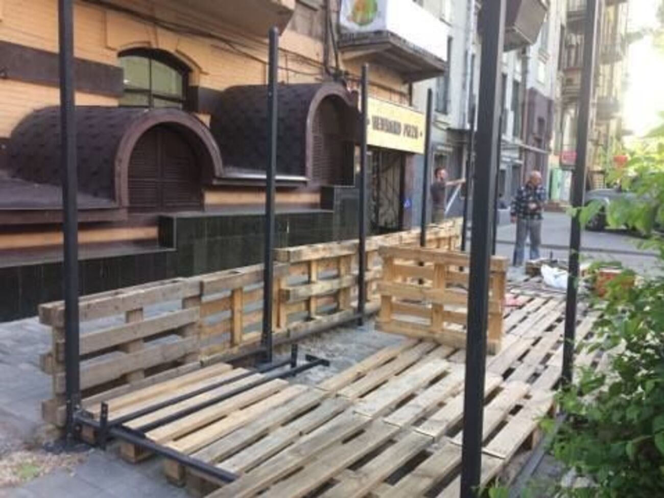 Літній майданчик Pizza Veterano загорівся