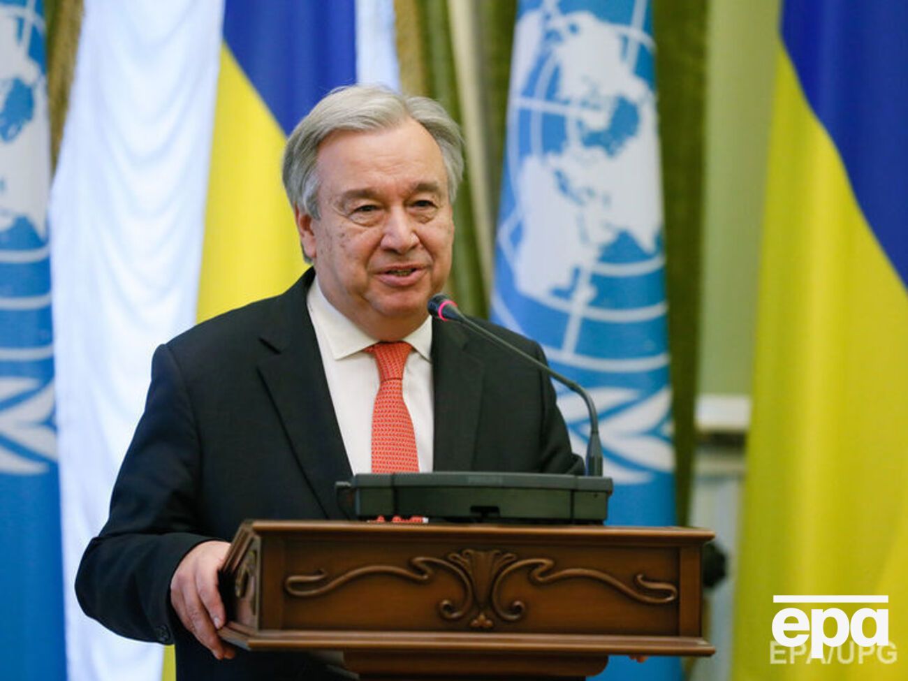 Гутерріш у Києві заявив про готовність продовжити гуманітарні програми ООН, щоб полегшити життя вимушеним переселенцям