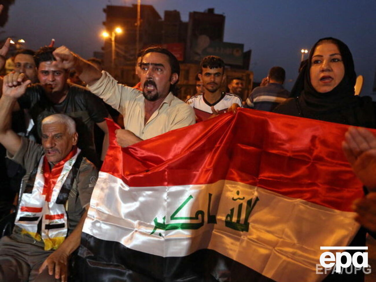 Багдадцы ликуют после известий о крахе ИГИЛ в Мосуле