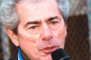 Аркадьев: Моя сестра боролась за дом-музей нашего отца, боксера Бакмана. Богатенькие отключили ей воду, тепло, газ...