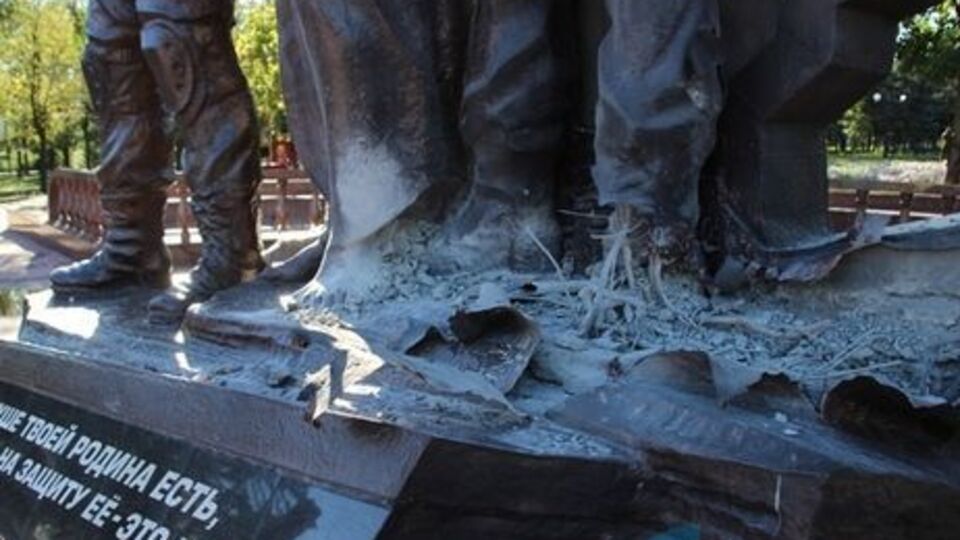 Памятник пытались взорвать в прошлом году