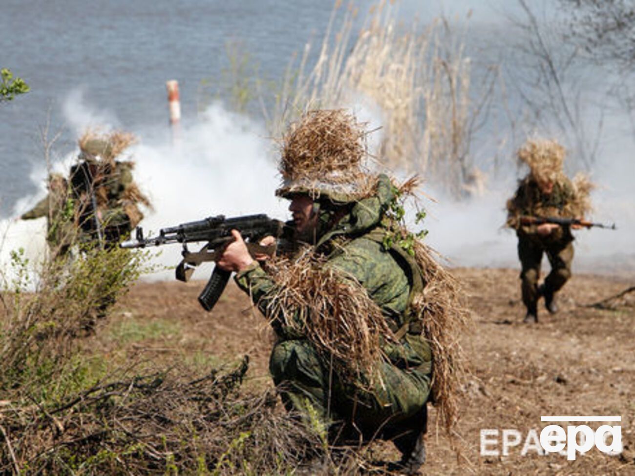 Российское командование не предоставляет военным на Донбассе отпуска с выездом в Россию, сообщили в разведке Минобороны