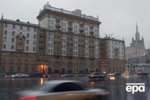 Рішення торкнеться не тільки співробітників посольства в Москві (на фото), але й генеральних консульств у Санкт-Петербурзі, Єкатеринбурзі та Владивостоці, зазначає The Washington Post