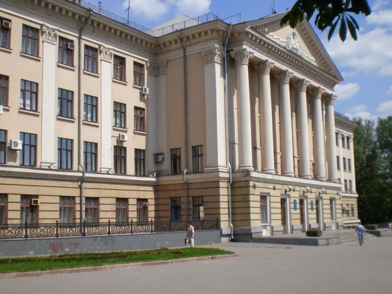 В мэрии Запорожья с утра идет обыск