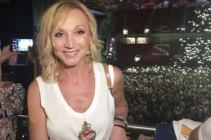 Орбакайте пустилась в пляс со своим сыном