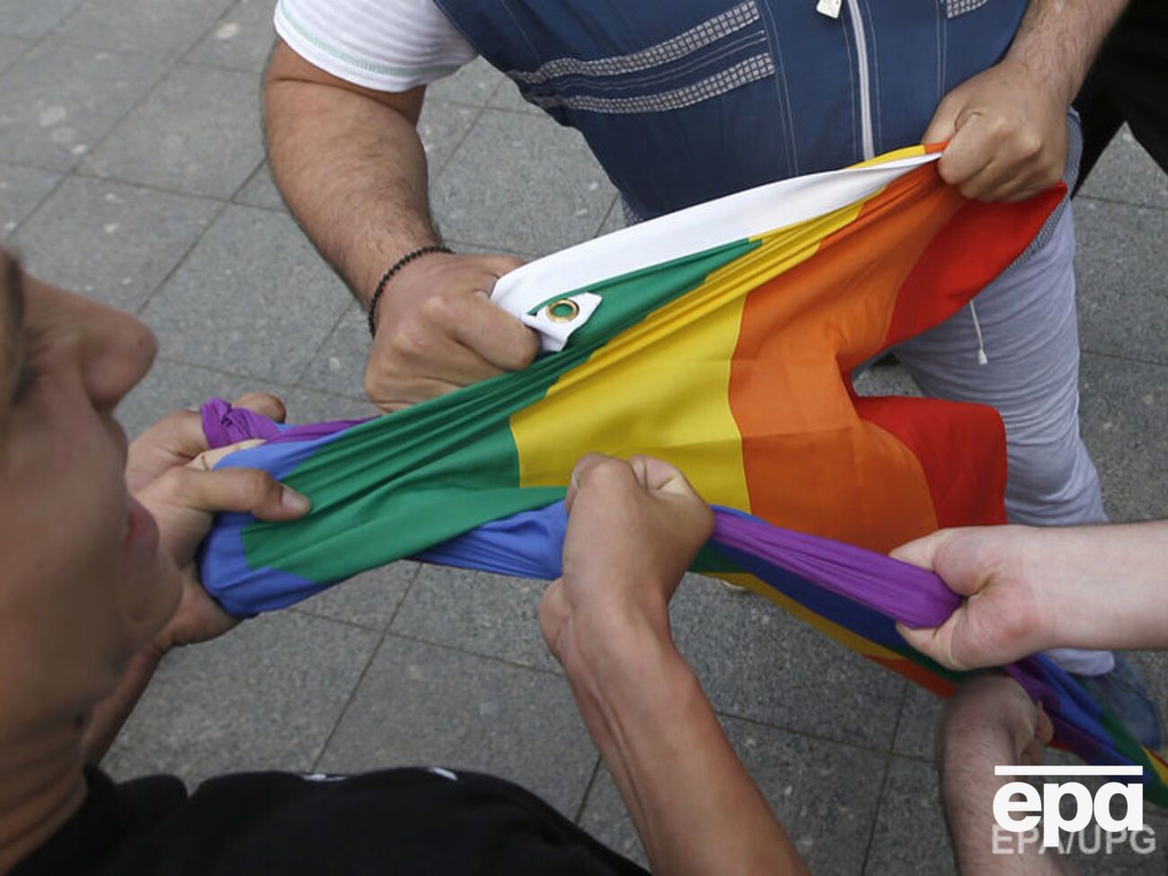 Власти Чечни говорят, что у них нет геев