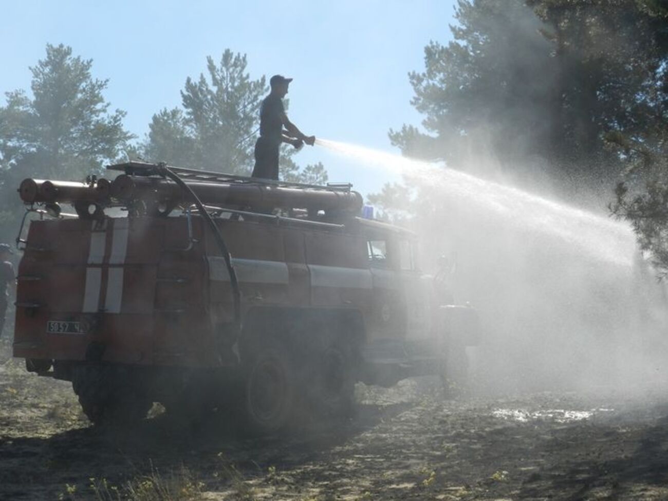 До гасіння пожежі залучили 15 одиниць спецтехніки