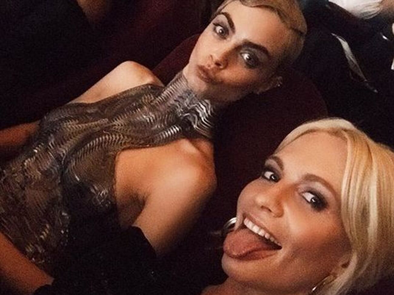 Сестры Делевинь будут жить в Голливуде