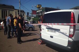 За попередньою інформацією, нападники стріляли із травматичного пістолета