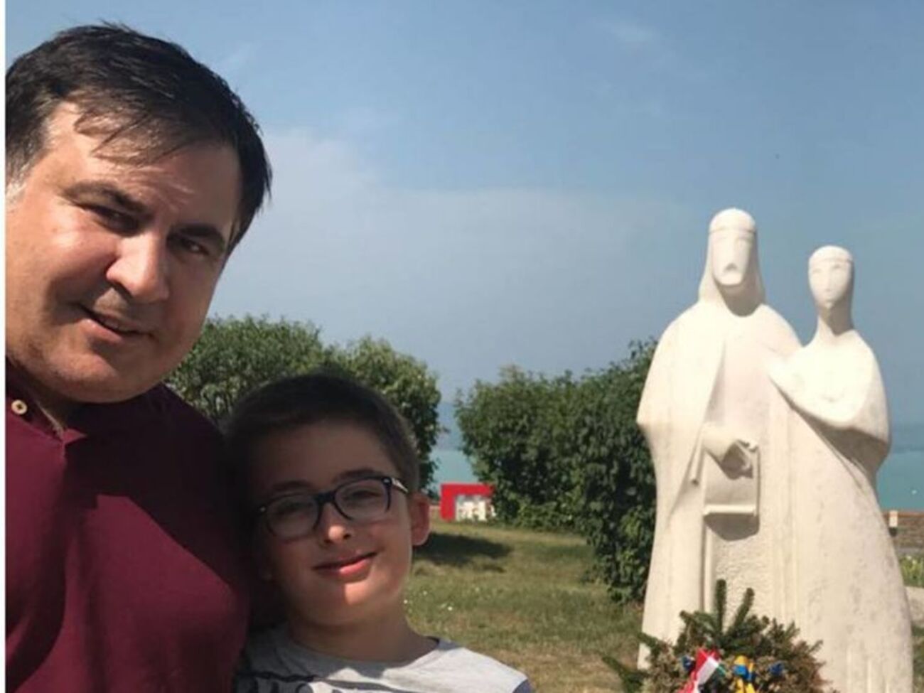 Саакашвілі: Поїхали із сім'єю на озеро Балатон