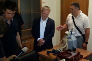 Активисты требуют отменить продажу государственной доли в восьми облэнерго