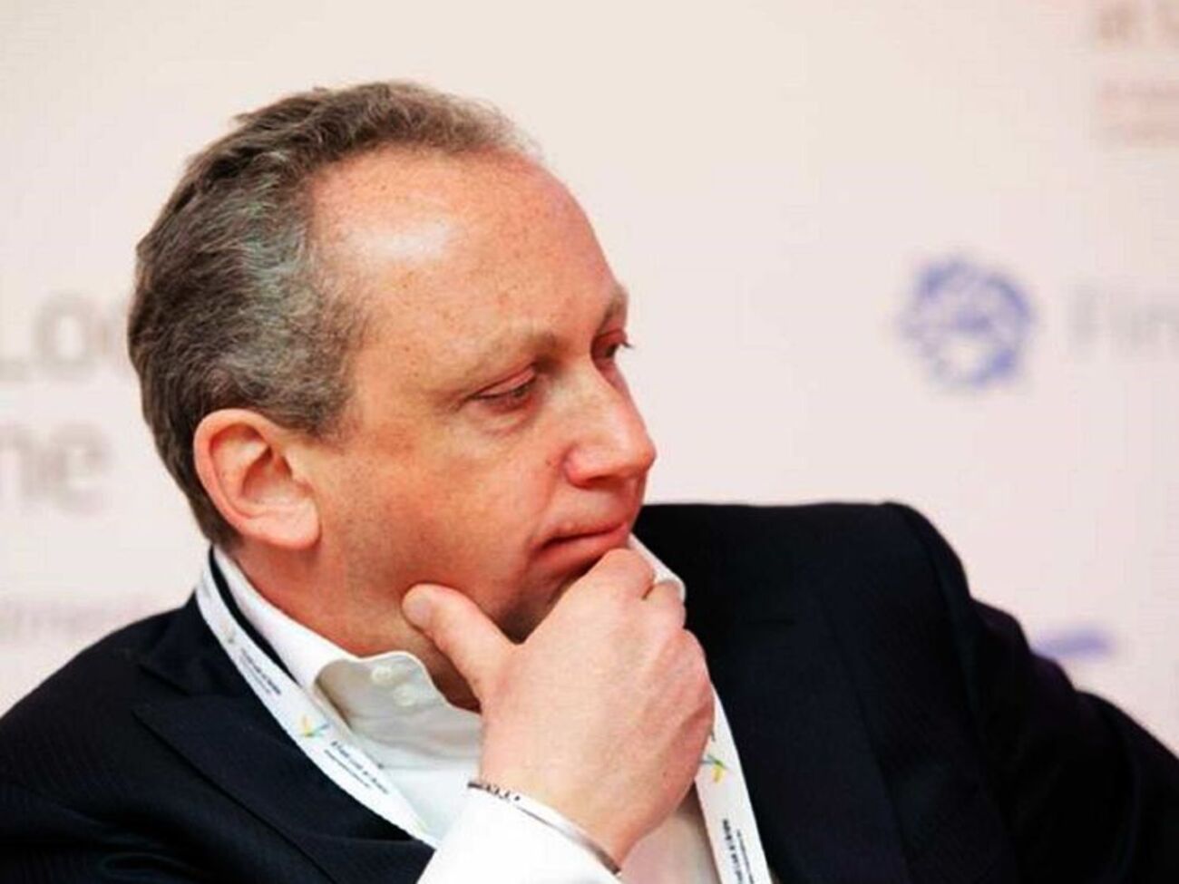 Пахан Путін відповідав перед пацанами за зняття санкцій: "Не сціть, я домовлюся". Проте стало тільки гірше