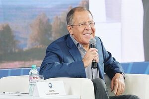 Лавров: Отдавать Крым в руки нацистам, которые совершили переворот в Киеве (а на этой волне пришло нынешнее руководство), было бы, я считаю, преступным