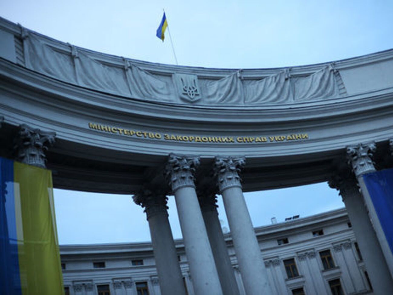 В МИД рассказали о задержанных в Испании 11 украинских моряках