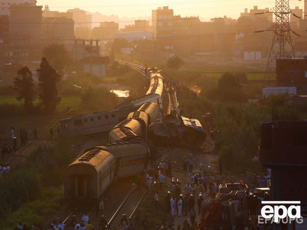 У Єгипті зіткнулося два потяги