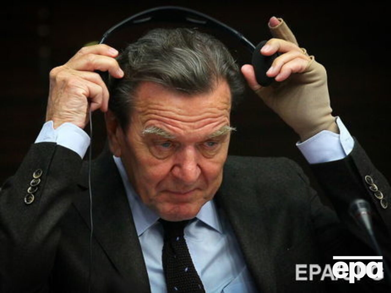 Ім'я Шредера &mdash; серед чотирьох кандидатів на посади незалежних директорів "Роснефти"