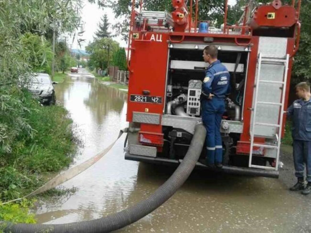 Для ликвидации последствий было привлечено восемь единиц техники
