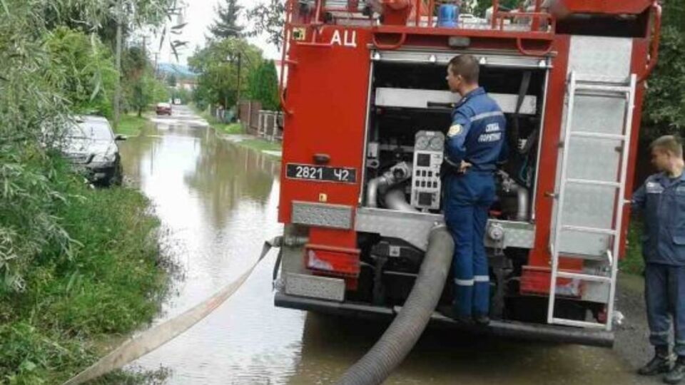 Для ліквідації наслідків було залучено вісім одиниць техніки
