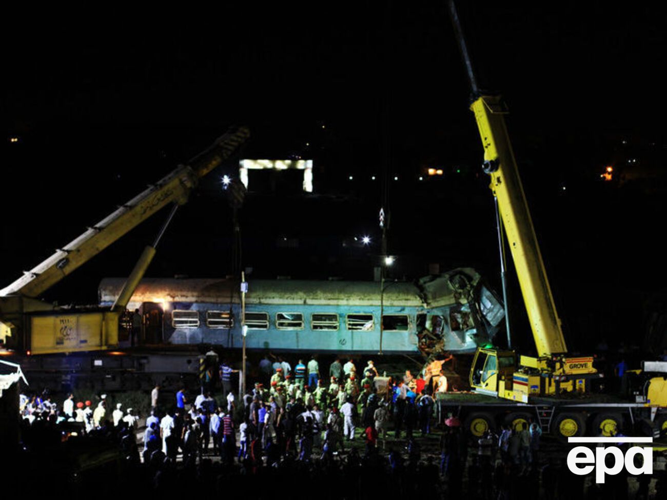Поезда в египетской Александрии столкнулись вечером 11 августа