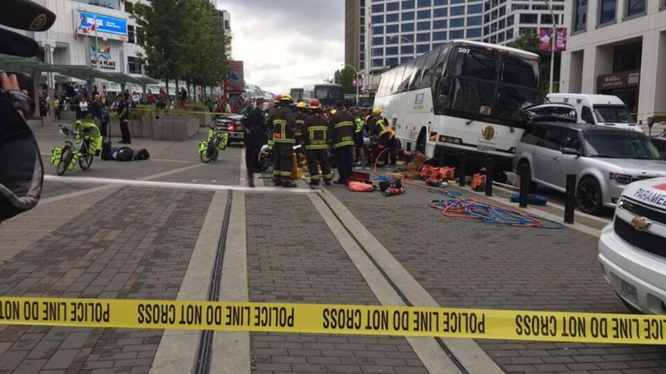 Автобус принадлежит компании Tancle Vancouver