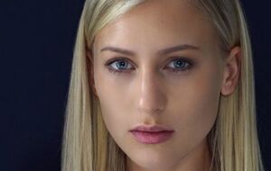 Лорейн заявила, что Мел Би склоняла ее к сексу со своим мужем