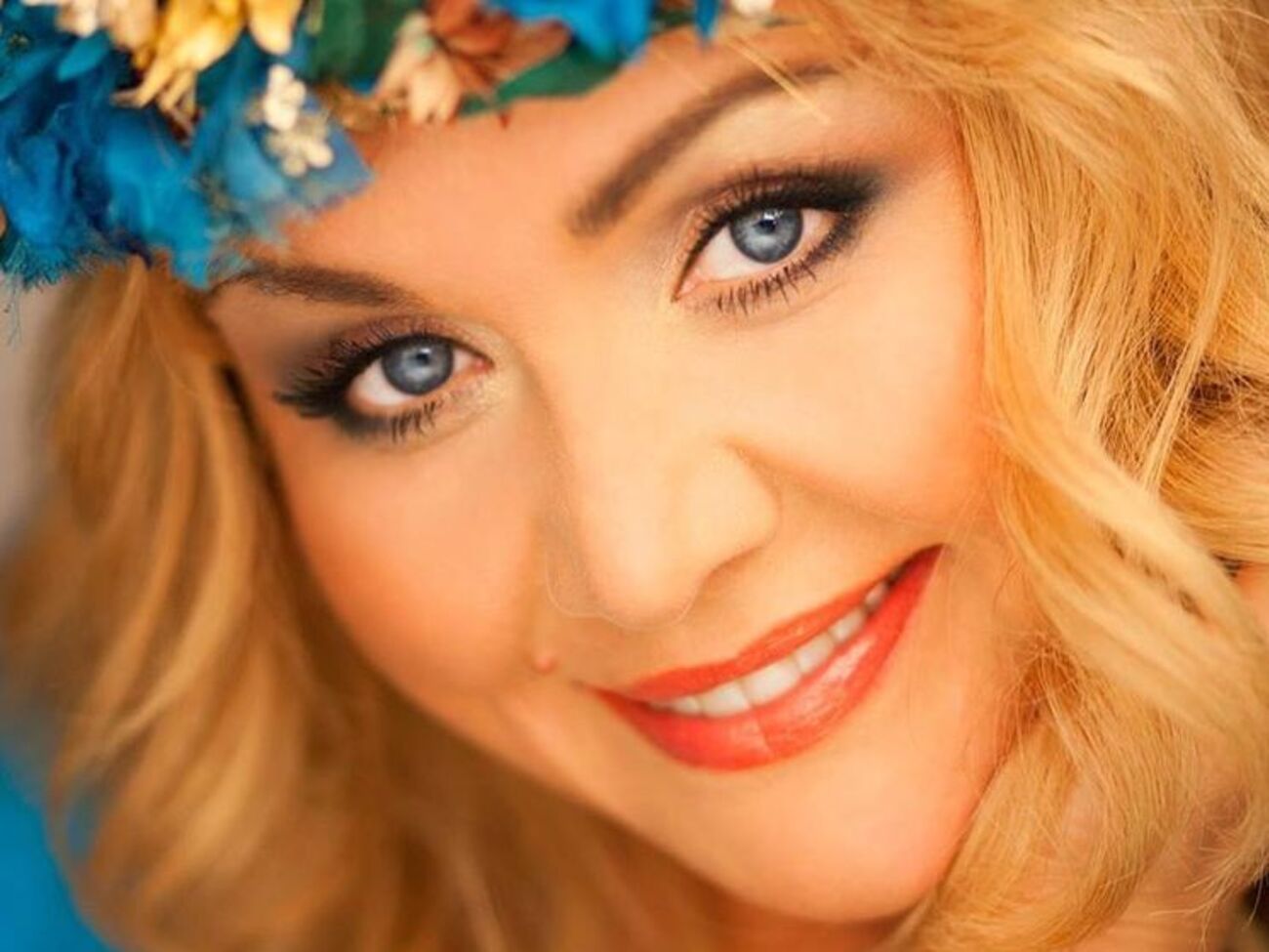 Кудлай позировала в венке