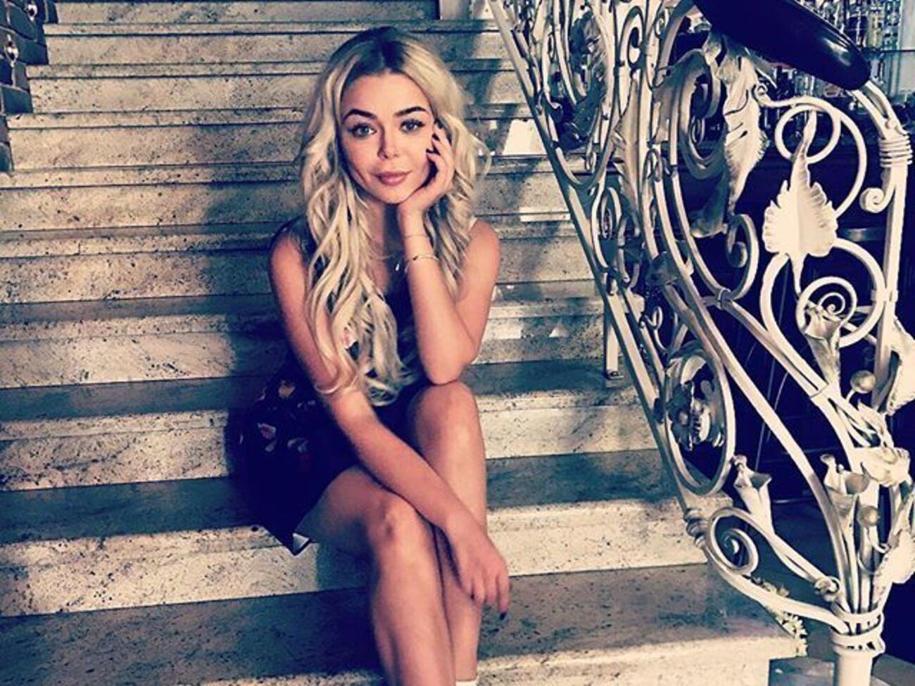 Гросу: У Чернівцях таксист украв у мене косметичку. Я забула її в машині, пізніше зв'язалася зі службою його таксі, але в підсумку ніхто мені її не повернув