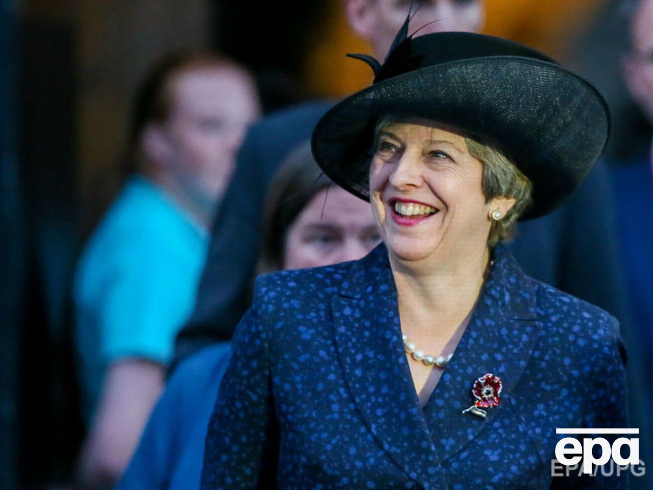 Більшість британців незадоволена Мей