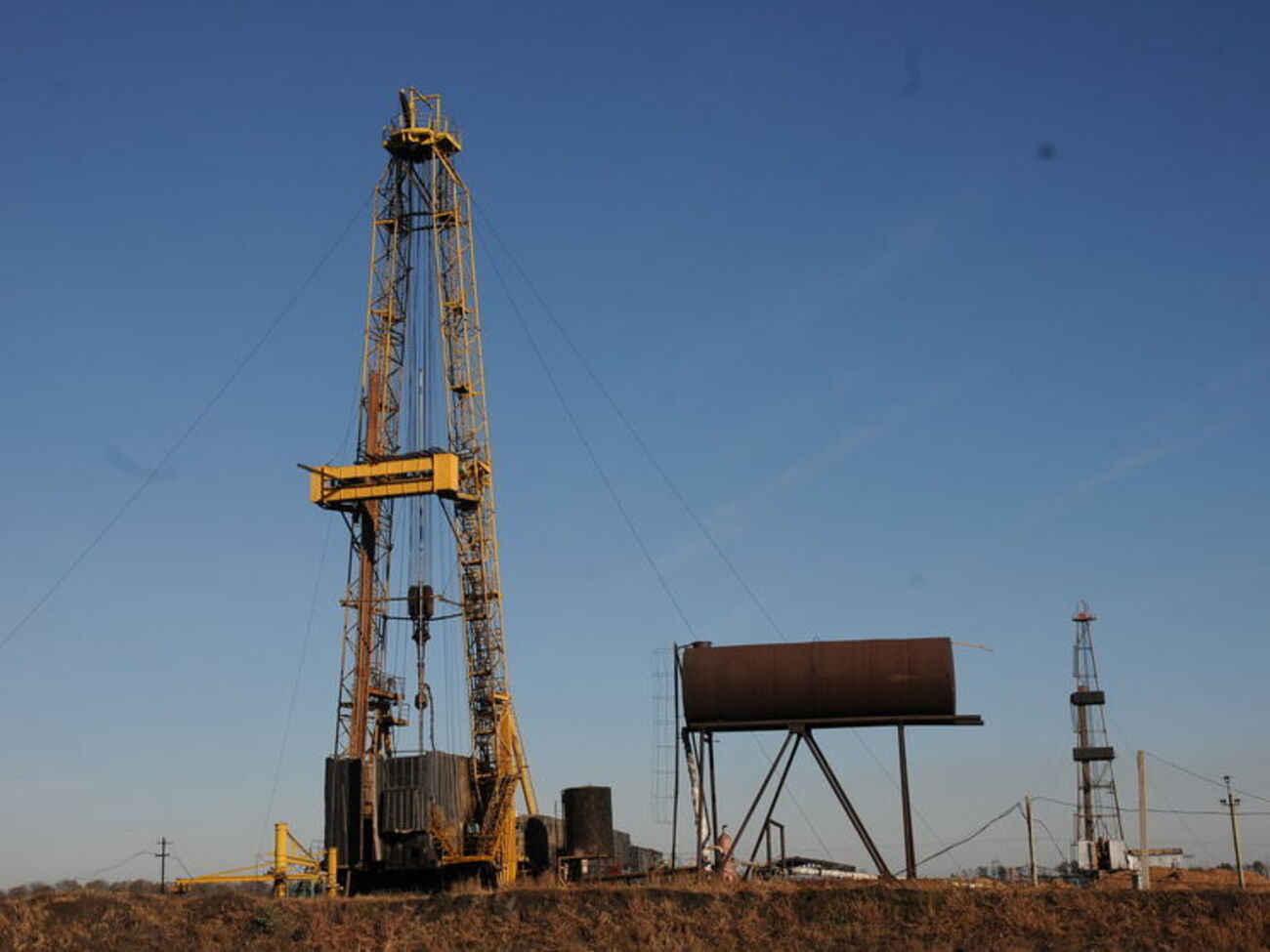 У підприємства вилучили первинну фінансово-господарську документацію, пов'язану з компаніями Tacrom Services SRL (Румунія) та державним підприємством "Белоруснефть"