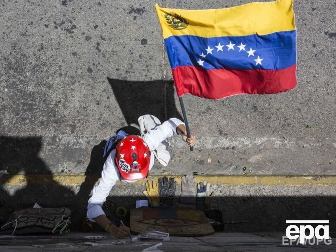 Завдяки російським фінансам влада Венесуели уникла дефолту і перевороту