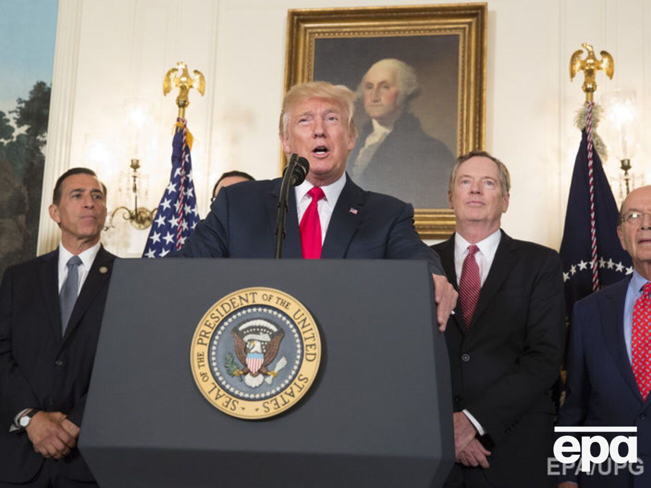 Трамп:&nbsp;Те, кто прибегает к насилию во имя фанатизма, бьют в самое сердце Америки